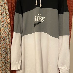Woman’s NikE sweatshirt shirt dress